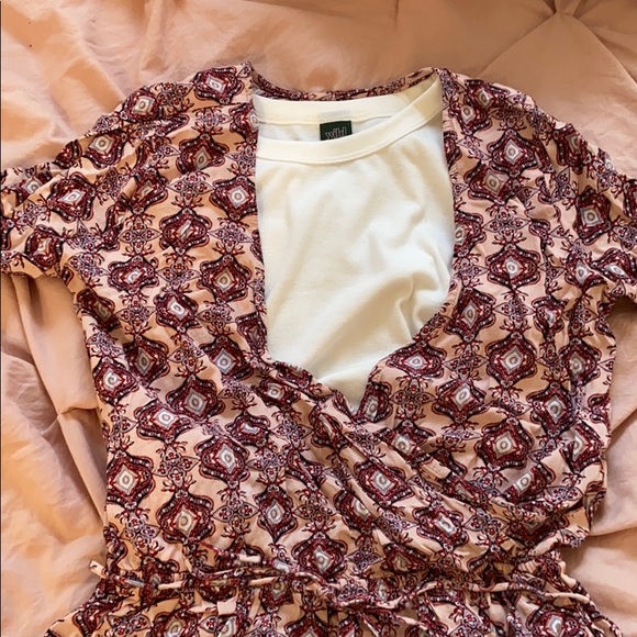 Small Hollister Short V Cut Romper - Picture 4 of 5